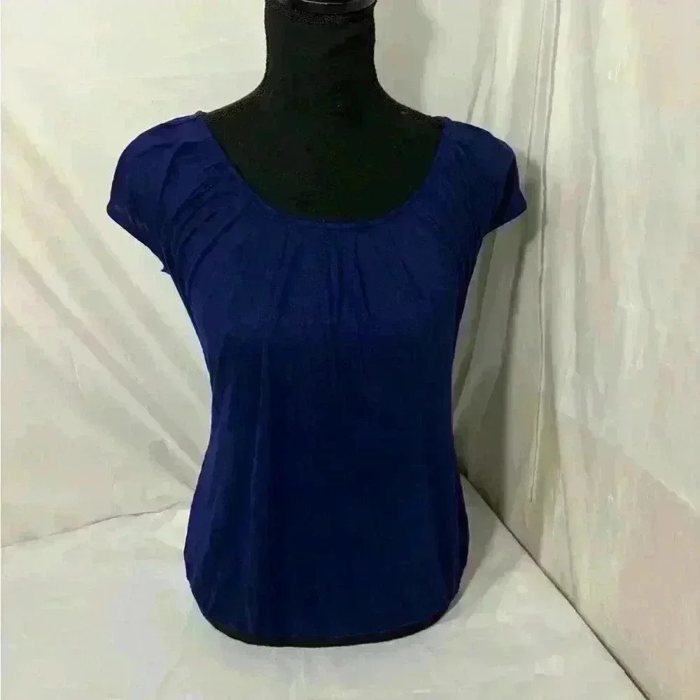 New with tags, womens size XS old navy brand shirt, #A020
